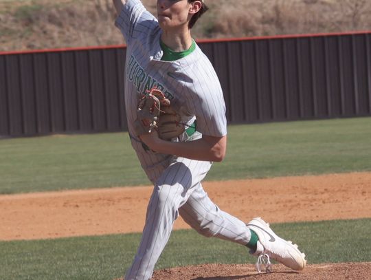 Baseball team focuses on clinching playoff berth