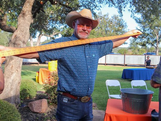 Community gives big at advocacy center fundraiser
