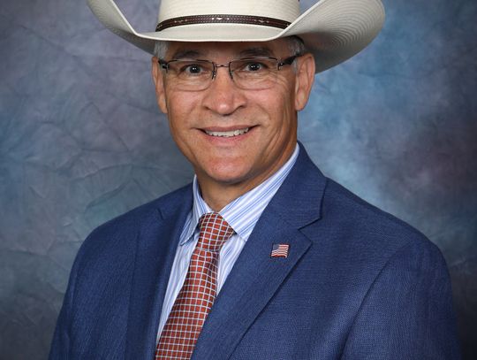 Judge challenger touts integrity, leadership in race