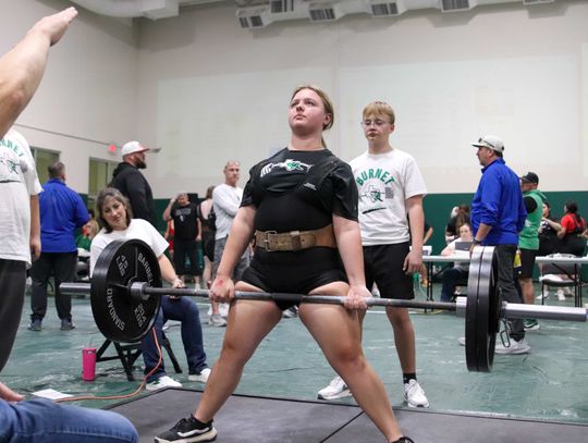 Lady Dawg powerlifters turn attention to regionals