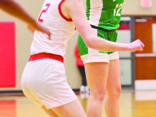 Lady Dawg, Sierra Schaefer (12) quickly showed Salado why they should respect her shot. Schaefer and her squad evened the score with the Lady eagles with a 42-29 win and they are currently in sole possession of first in 24-4A play.