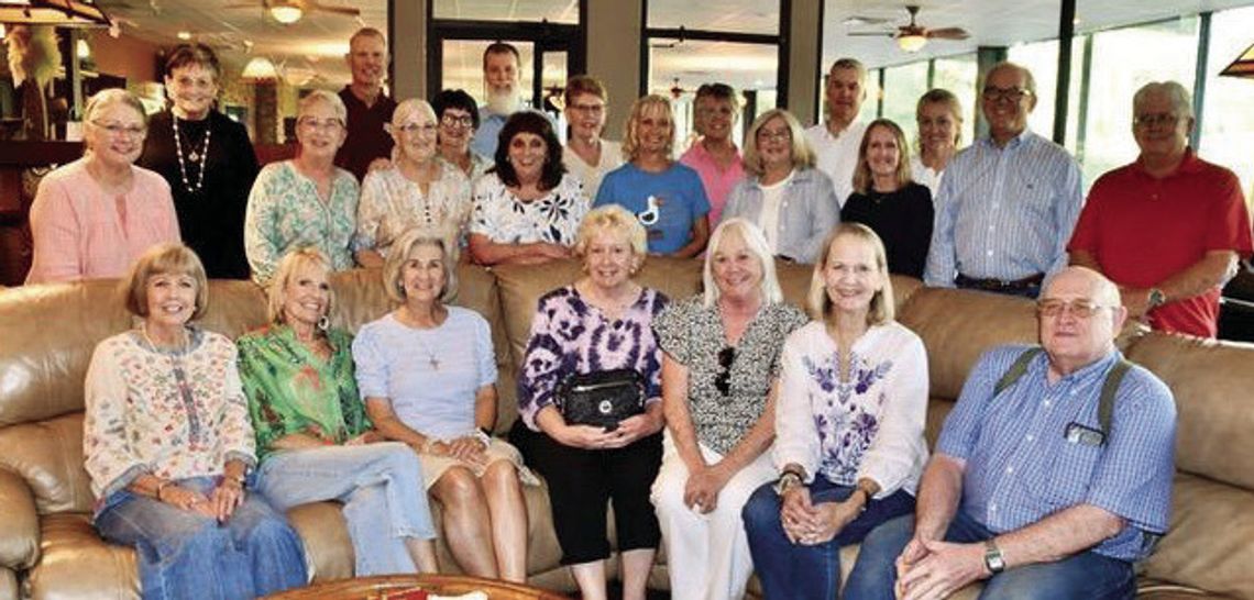 Class reunion comes together in Spirit of ‘76 Class reunion comes together in Spirit of ‘76