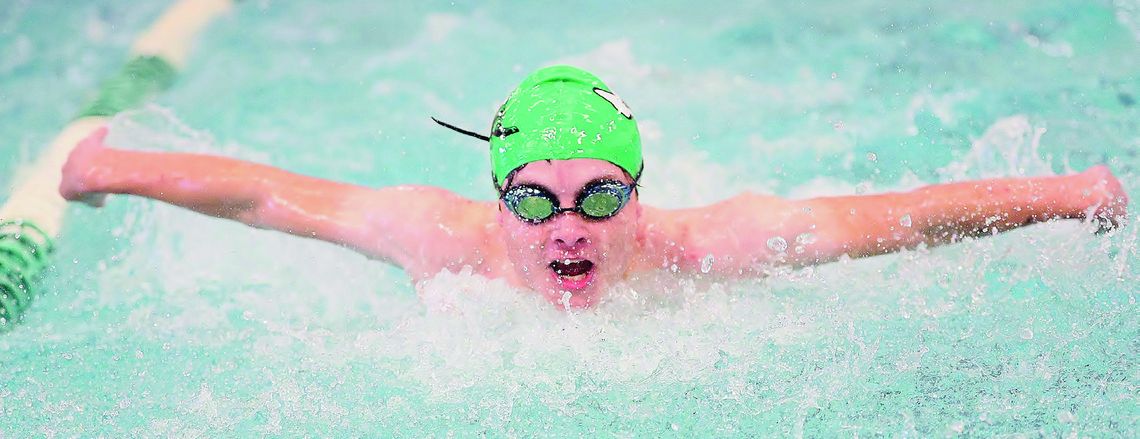 Sophomore swimmer, Rhett Eaton placed fifth in the men’s 200 IM competition on Thursday. The Water Dawgs combined scores to finish second as a team.