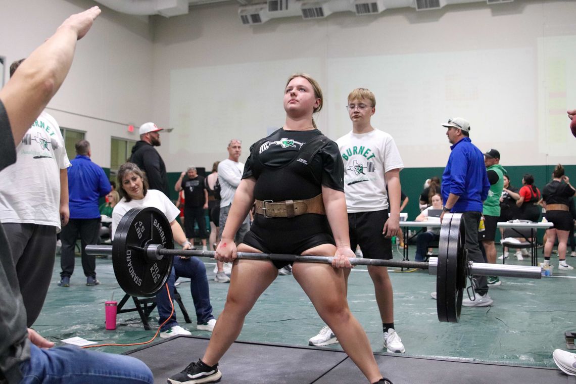 Lady Dawg powerlifters turn attention to regionals Lady Dawg powerlifters turn attention to regionals