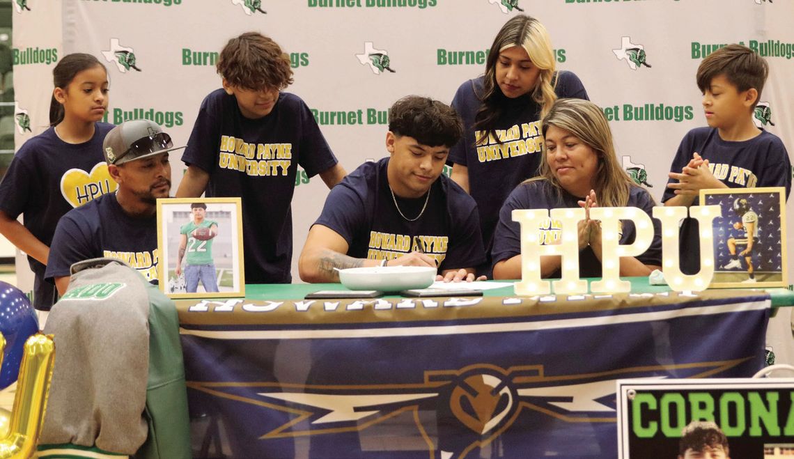 Leader on the rushing attack signs with Howard Payne