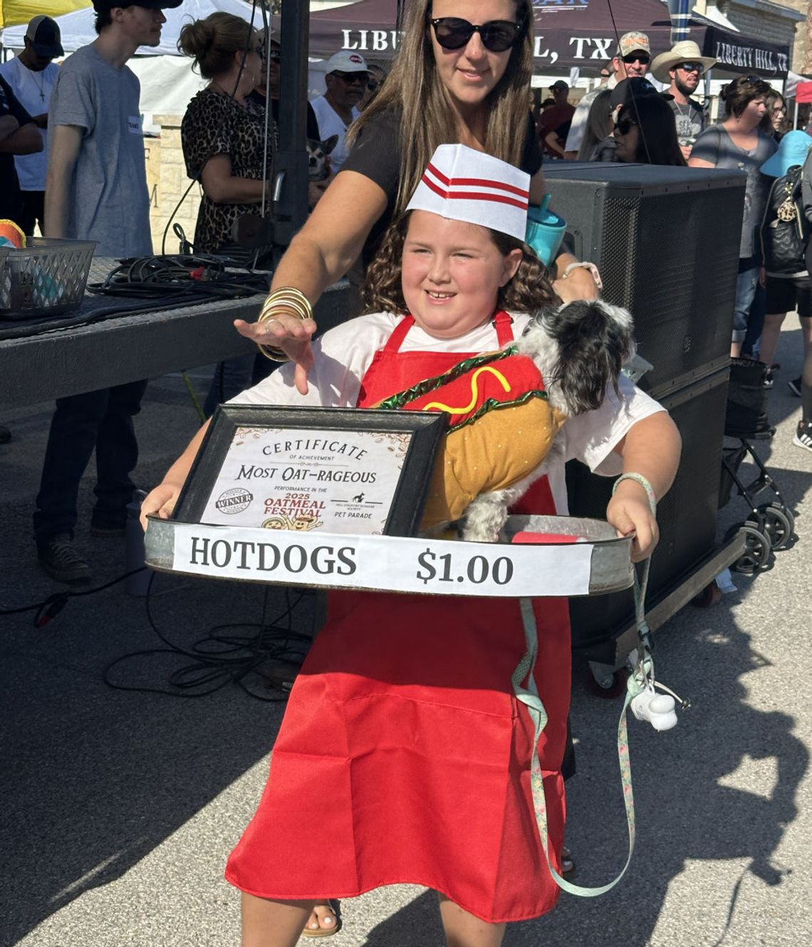 Oatmeal Festival attracts creative costumes, crowds