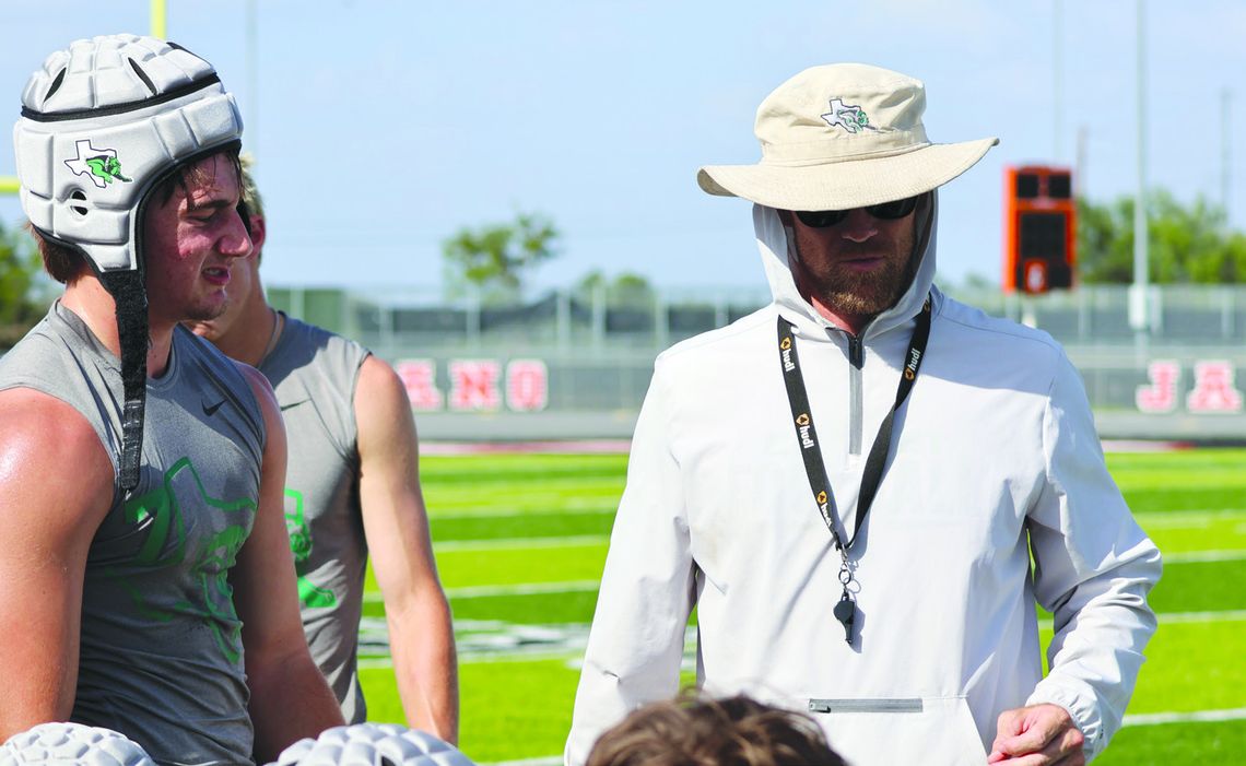 Play calling duties go to coordinators for more input